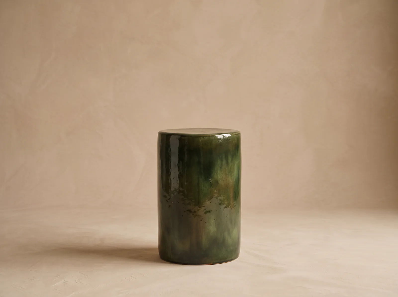 Oliva side table